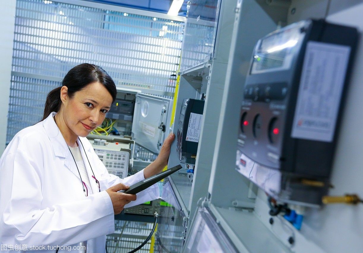 研究員。電器柜性能計數(shù)器。低壓微網絡。用于智能電網和智能電表的測試和證書服務。電力電子設備認證。技術服務行業(yè)。tecnaliaresearch&innovationbizkaiabasquecountry,西班牙。